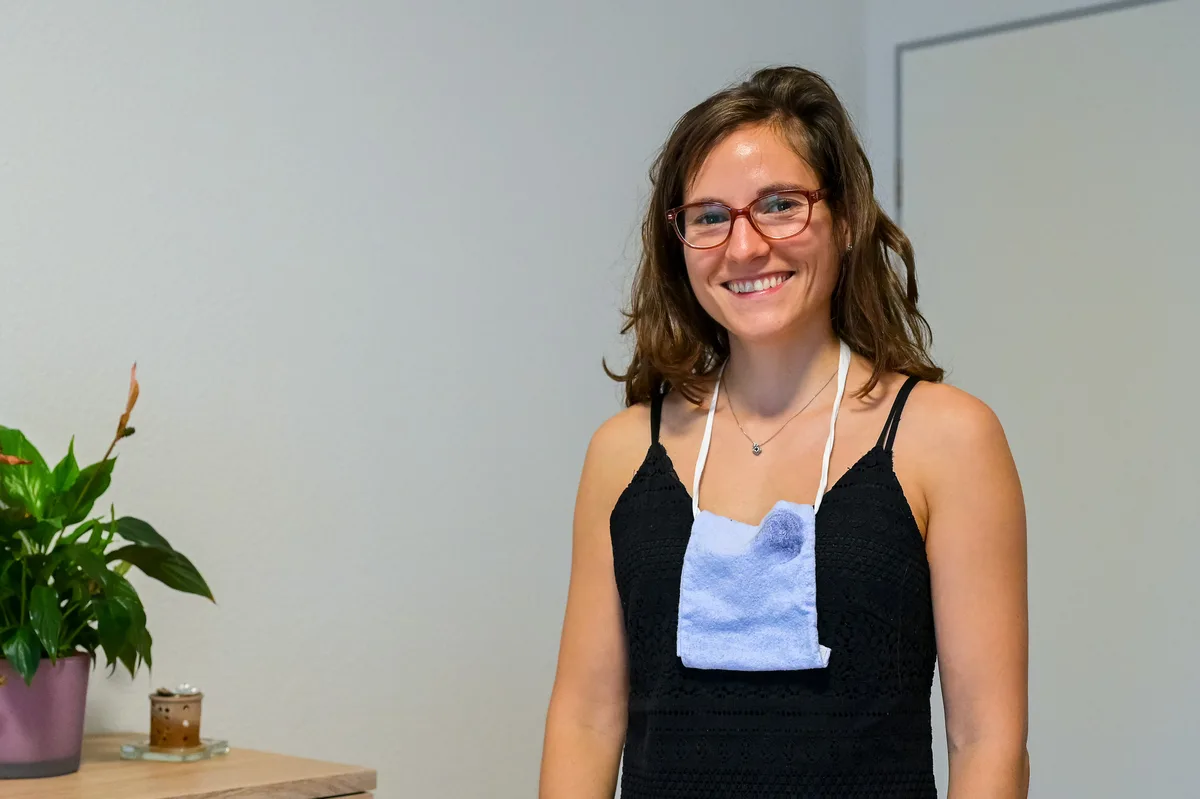 Nina Lobeto führt in Grafstal die einzige Pflegestation für Fledermäuse im Raum Winterthur. Foto: Enzo Lopardo.